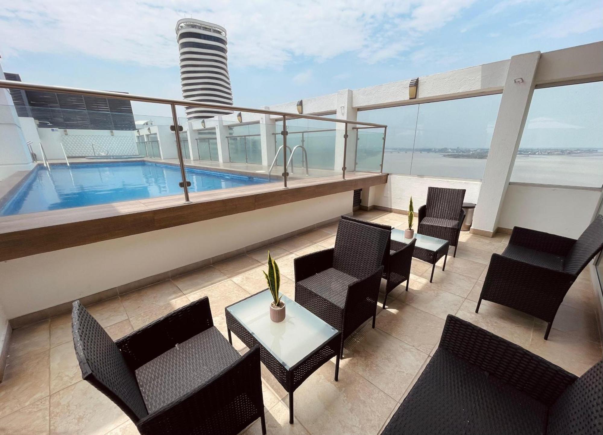 Suite Riverfront Puerto Santa Ana Guayaquil Exterior photo