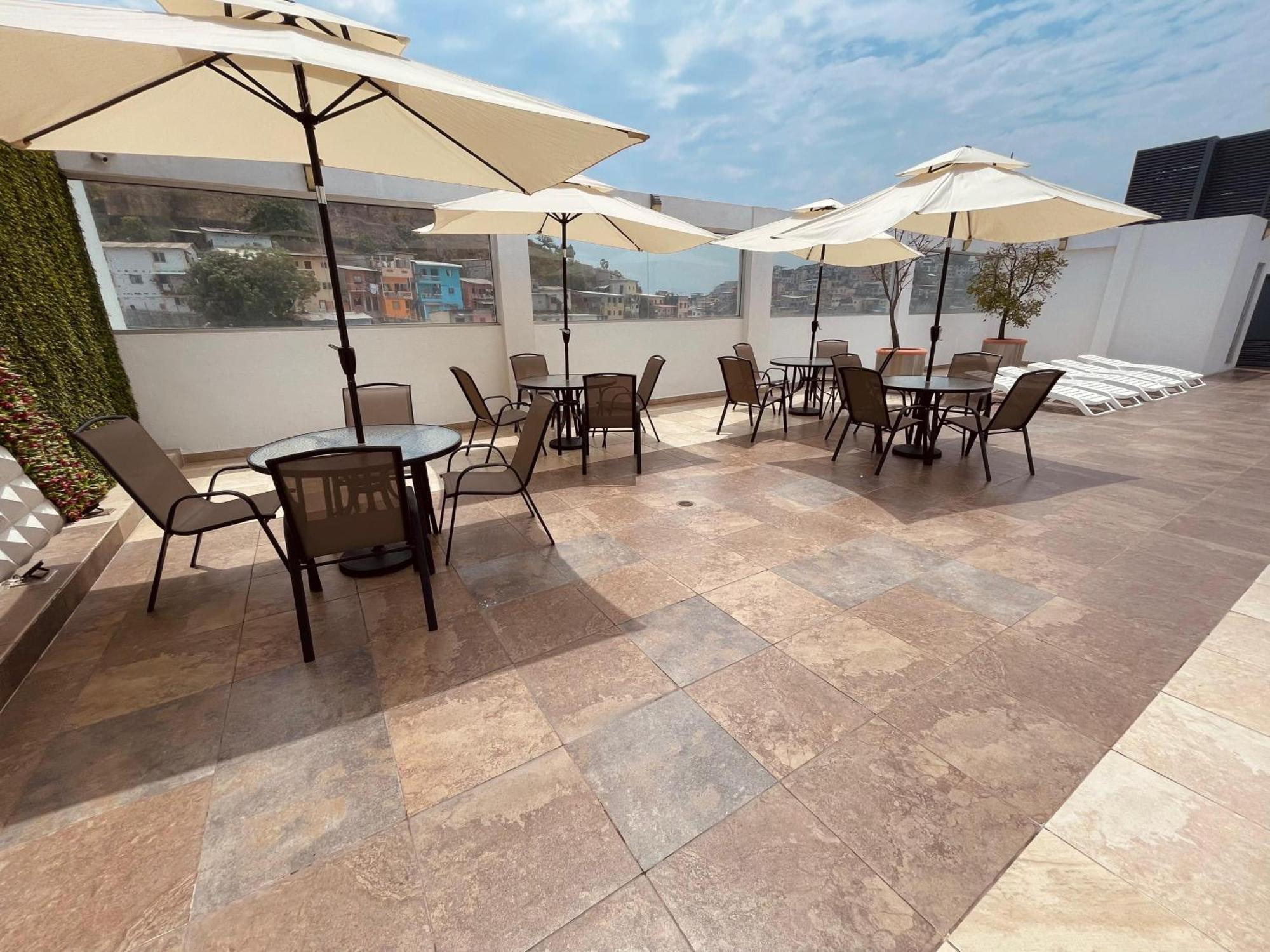 Suite Riverfront Puerto Santa Ana Guayaquil Exterior photo