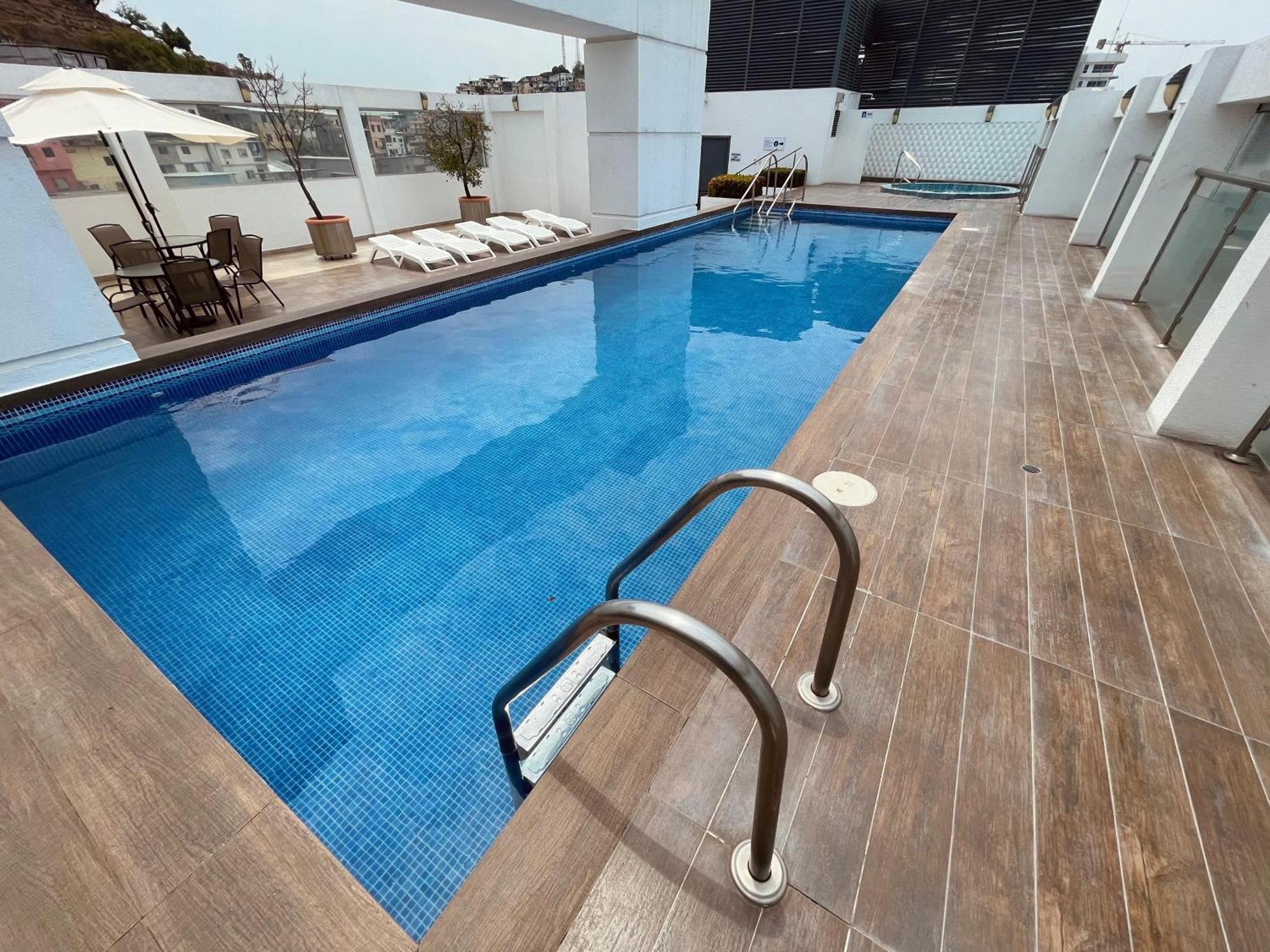 Suite Riverfront Puerto Santa Ana Guayaquil Exterior photo