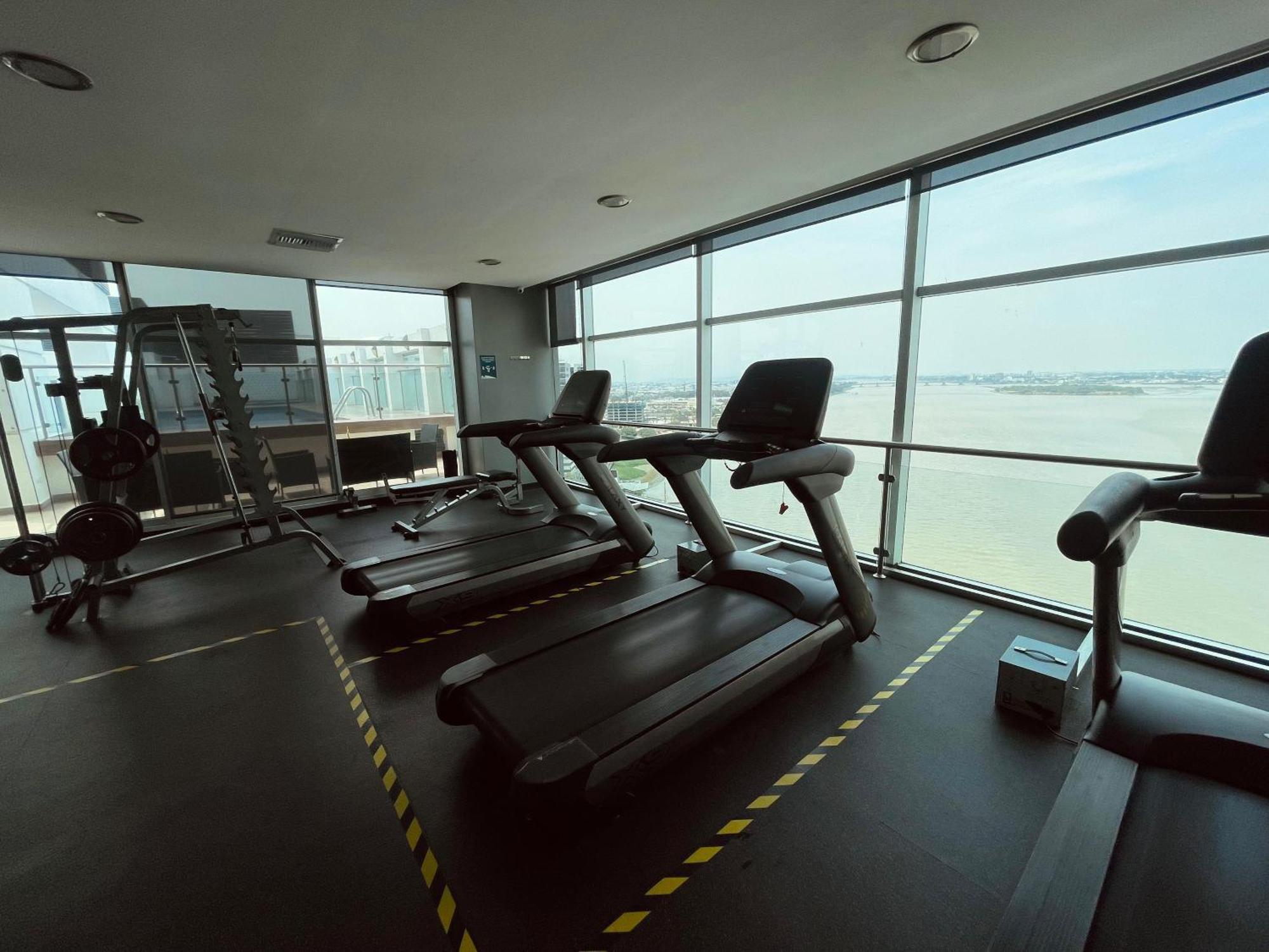 Suite Riverfront Puerto Santa Ana Guayaquil Exterior photo